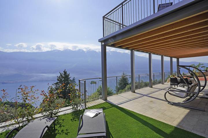 Ferienwohnung für 2 Personen, mit Garten und Seeblick in Tremosine
