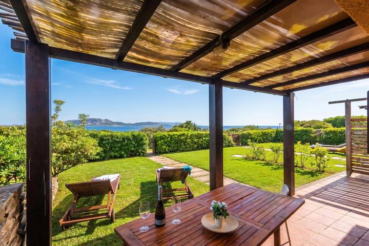 Ferienhaus für 6 Personen, mit Meerblick und Terrasse sowie Kinderpool