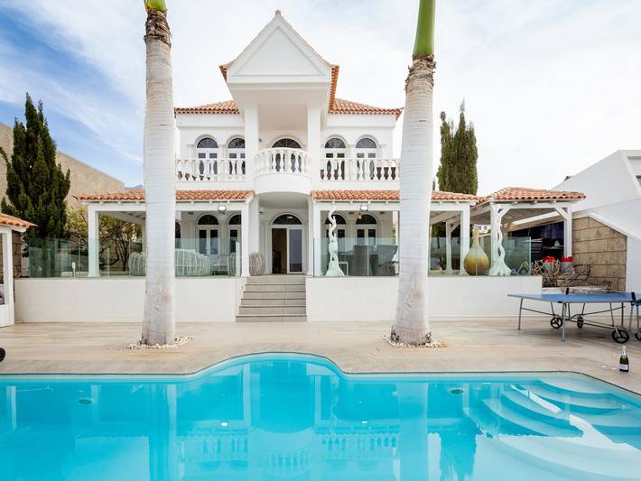 Location de vacances pour 10 personnes, avec vue sur l’océan ainsi que jardin et piscine, adapté aux familles à Adeje - 3