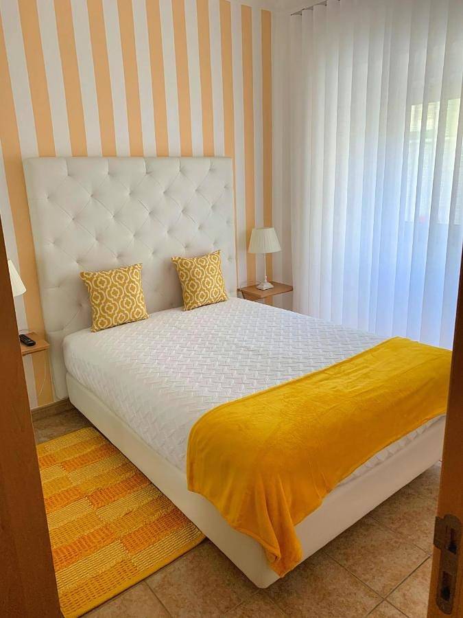 Ferienhaus für 4 Personen, mit Terrasse und Ausblick in Nazaré