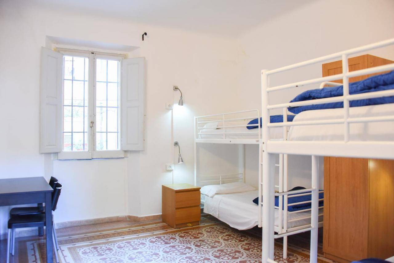 Guesthouse for 1 person with terrace in Florence city center, Florence