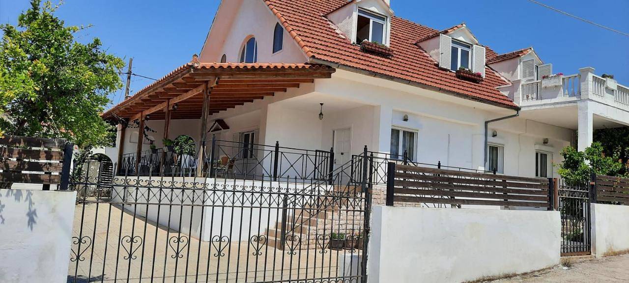 Chalet in Porto Rafti, Markopoulo-Mesogaia