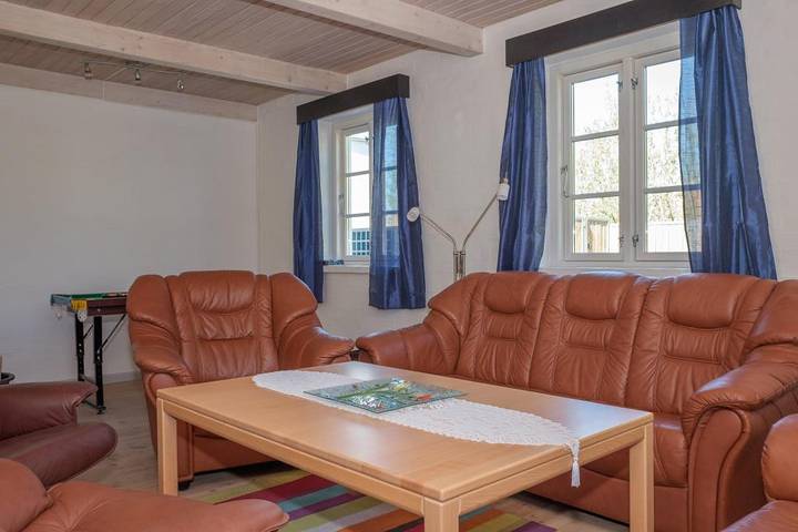 Geräumiges Ferienhaus mit 240 m² auf privatem, geschlossenem Grundstück – ideal für Familien in Rønde, Süddjursland