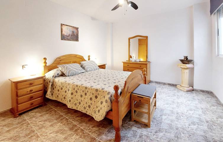 Apartamento vacacional entero, Apartamento junto a la playa con WiFi, aire acondicionado y aparcamiento in Vinaroz, Costa del Azahar
