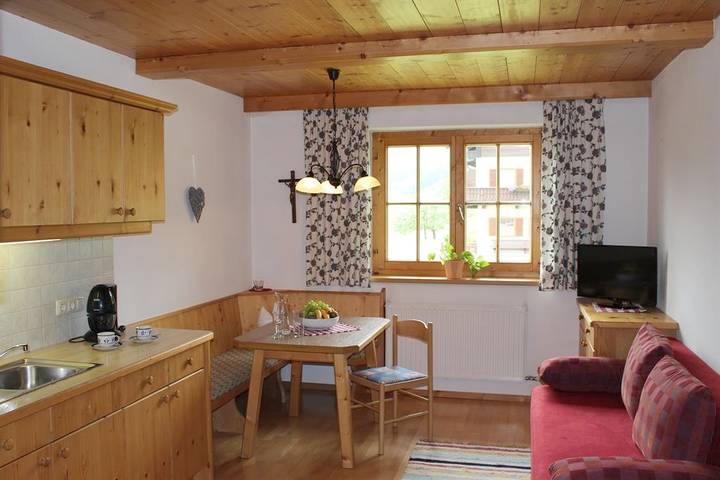 Ferienwohnung für 4 Personen, mit Terrasse und Ausblick sowie Garten, kinderfreundlich in Österreich