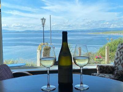 The Gaslight Inn Self Catering Holiday Apartments Rossnowlagh Donegal in Ballyshannon, County Donegal