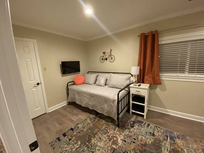 Vacation rental for 8 people, with yard in Hot Springs National Park