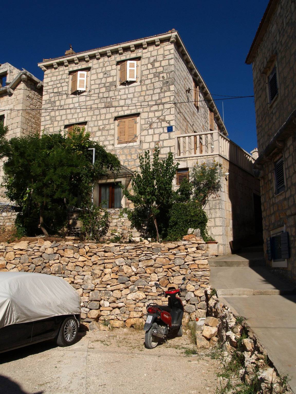 Entire apartment, Studio flat with terrace Sutivan, Brač As-719-a in Sutivan, Brac