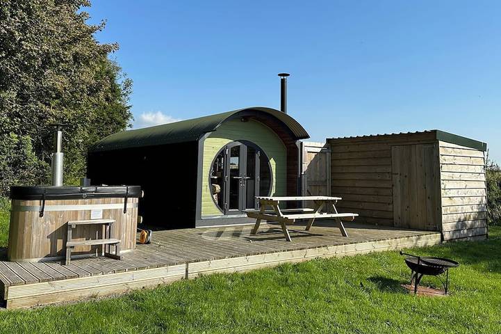 Cottage for 2 people, with garden and hot tub in Somerset