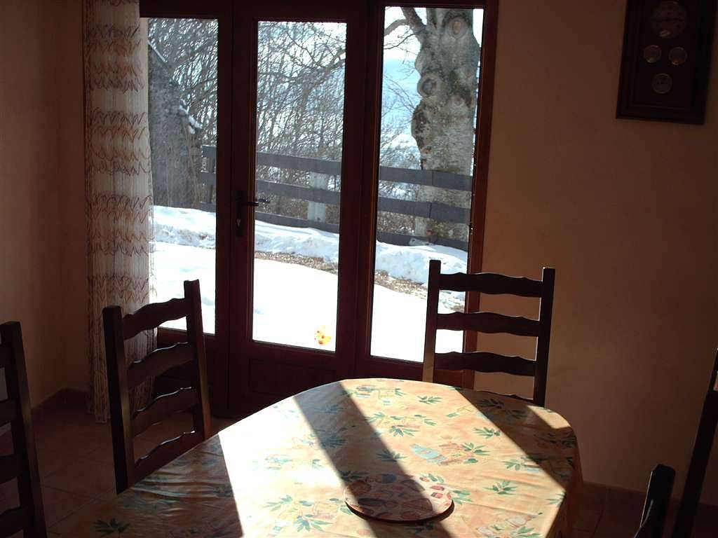 Gîte de jardin avec parking et TV in Saint-Honoré, Isère