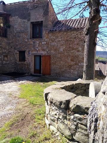 Gîte pour 6 personnes à Saint-Georges-de-Luzençon