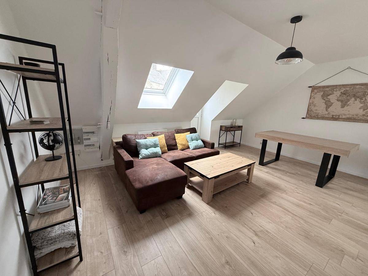 Appartement entier, La nouvelle école in Ruillé-en-Champagne, Sarthe