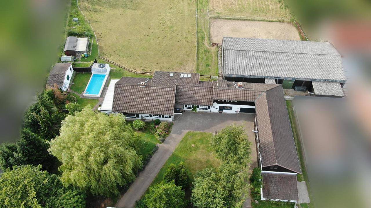 Landhaus Hideaway mit Aussenpool, Sauna und Kamin in Bosau, Ostholstein