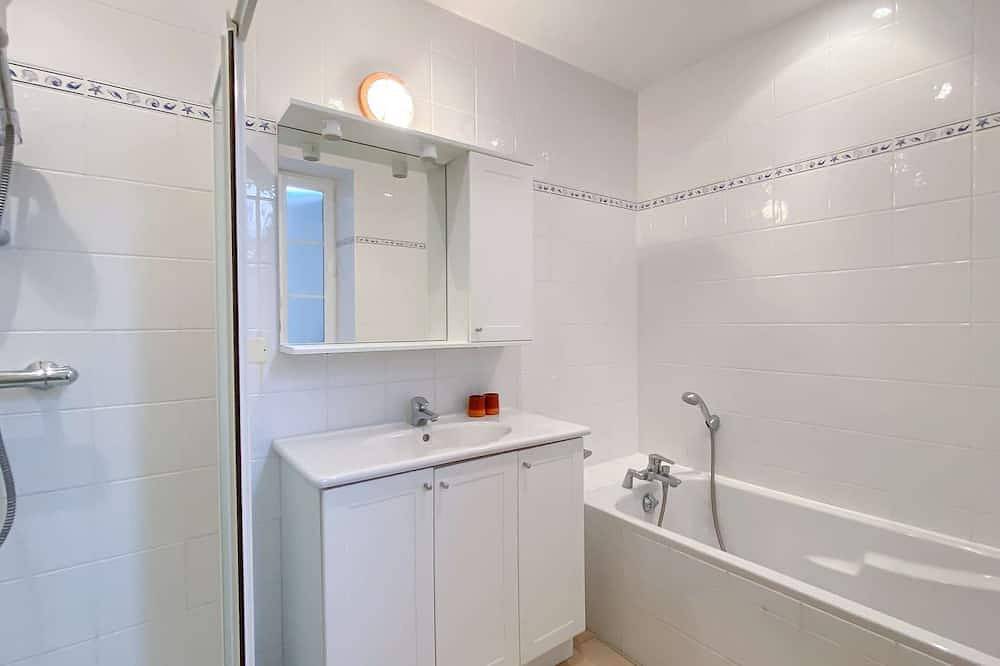 House in the heart of Saint Martin in Saint-Martin-de-Ré, Ile de Re