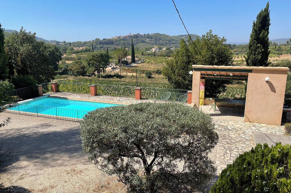 Maison de Famille Entre Pinède et Vignes à 15mn de la Plage in Le Castellet, Toulon region