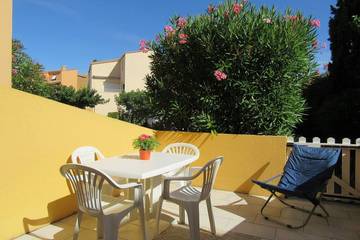 Gîte pour 3 personnes, avec terrasse dans Plage de La Roquille