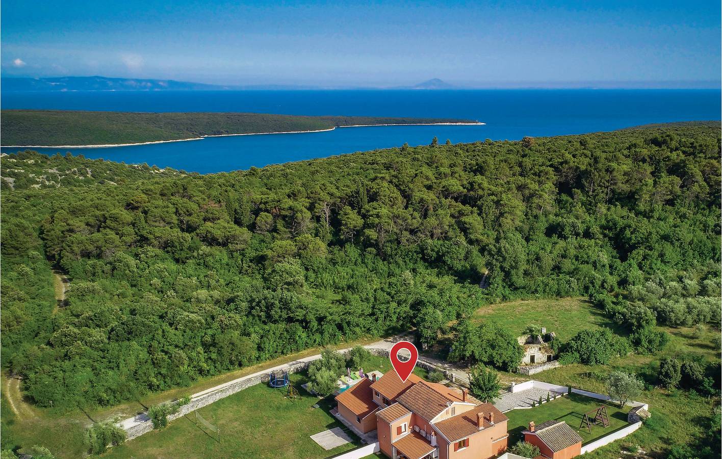 Geräumige 2-Zimmer-Wohnung mit Pool, WLAN und Zugang zum 2 km entfernten Strand in Marčana, Südküste Istrien