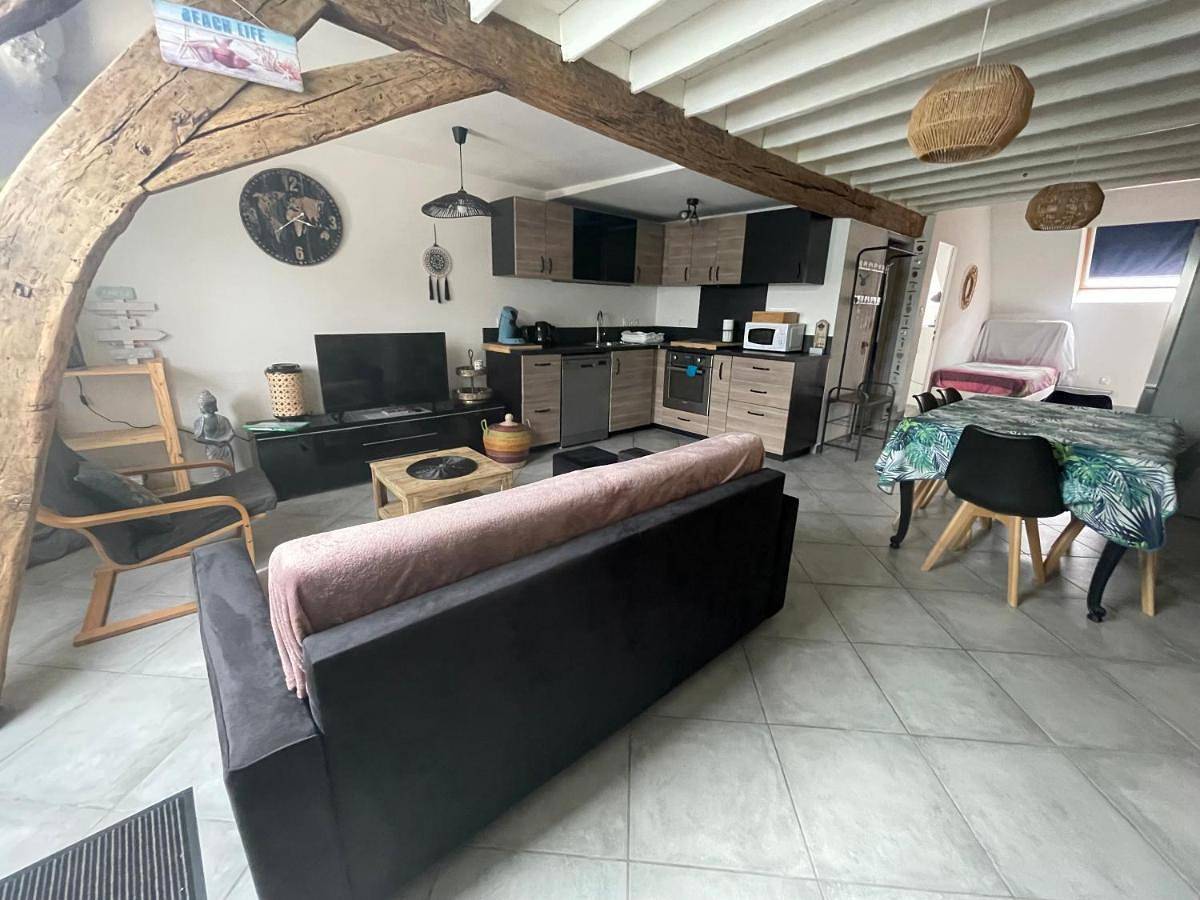 Appartement entier, F3 Duplex "O Meublé de Pithiviers" 2 chambres 8 personnes in Pithiviers, Région de Pithiviers