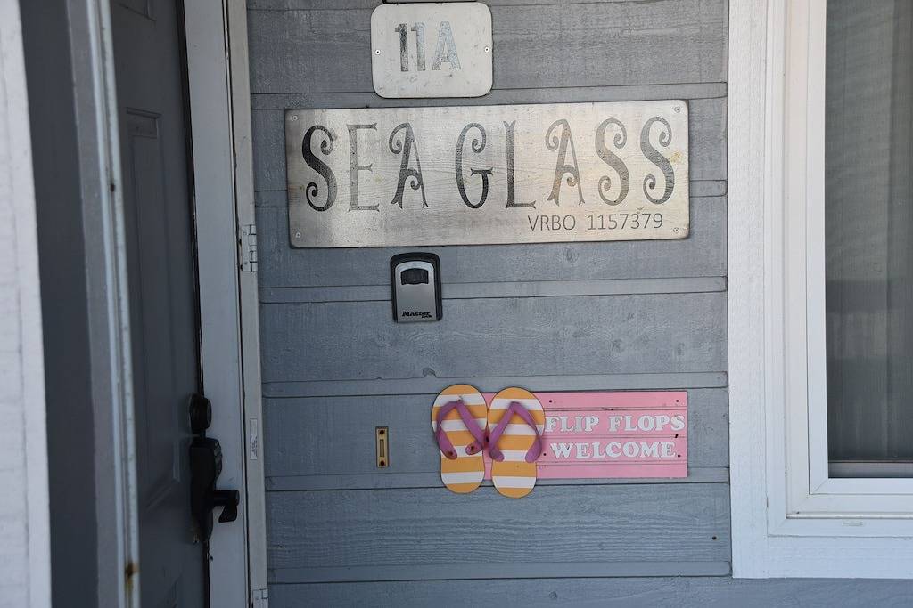 Ganze Wohnung, Sie werden Sea Glass lieben. Semi-Oceanfront Condo. Nur wenige Schritte vom Strand entfernt. Kostenlose Bettwäsche in South Rodanthe, Waves