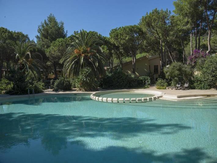 Ferienwohnung für 4 Personen, mit Terrasse und Pool