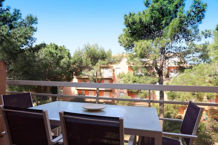 Gîte pour 4 personnes, avec jardin et vue dans Plage La Favière - 3