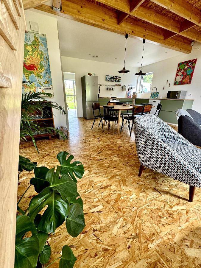 Location de vacances pour 6 personnes, avec jardin, adapté aux familles dans Plage de la Ville Berneuf - 4