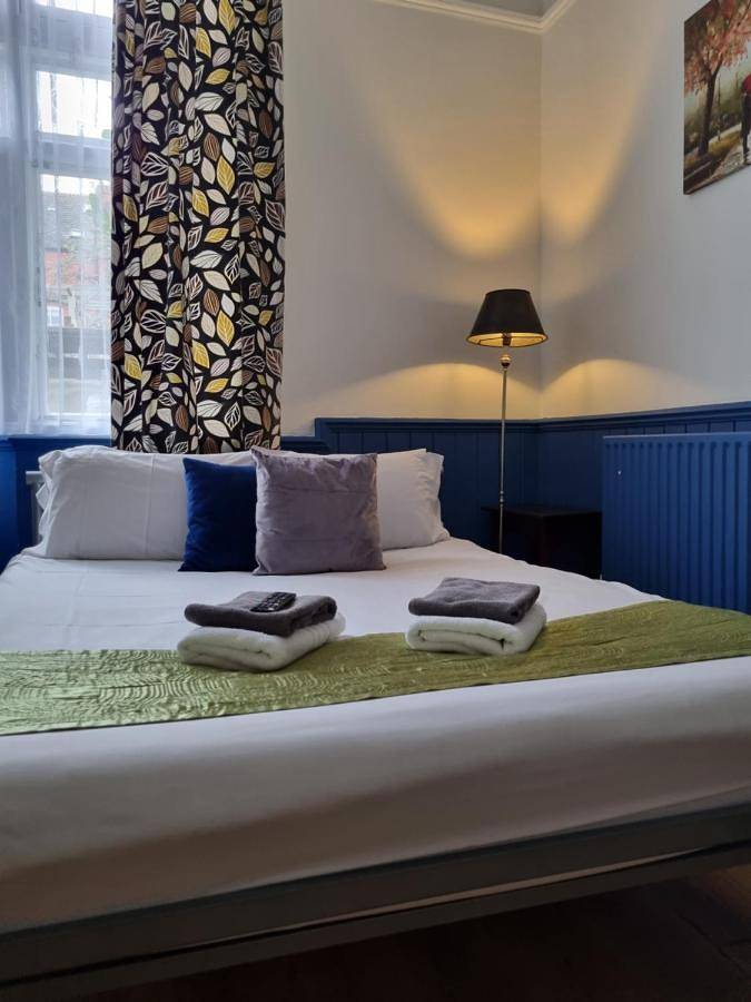 The Windmill Hotel in Brent, Londres