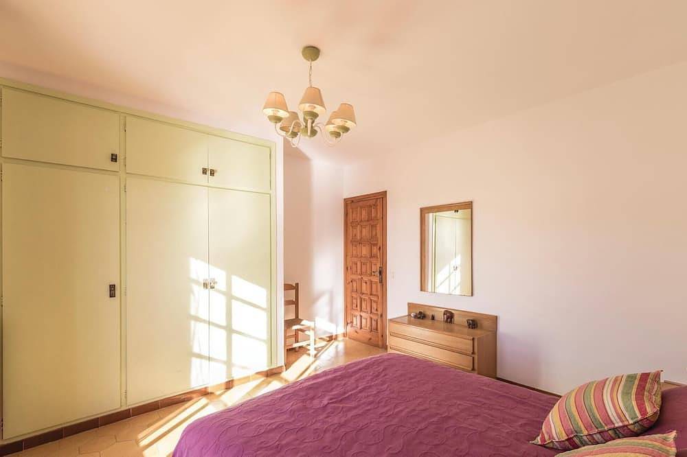 4 bedroom cozy home in Roda de Berà in Roda de Berà, Costa Dorada