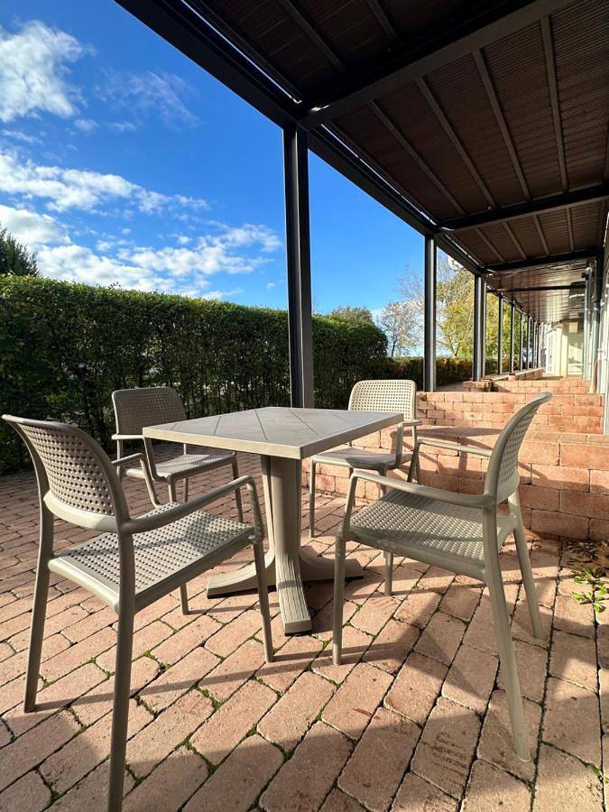 Ferienwohnung für 4 Personen, mit Garten und Ausblick sowie Seeblick in Zamardi - 4