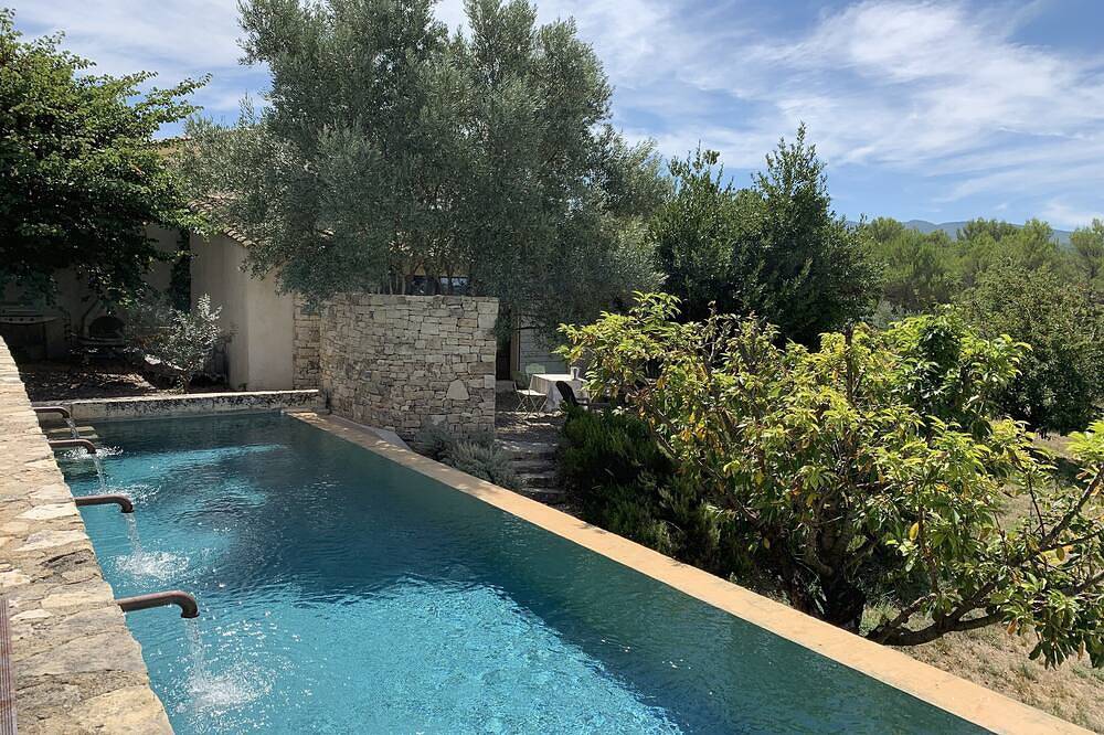 Maisonnette climatisée avec piscine vue dominante sur le Luberon Apt Provence in Apt, Parc naturel régional du Luberon