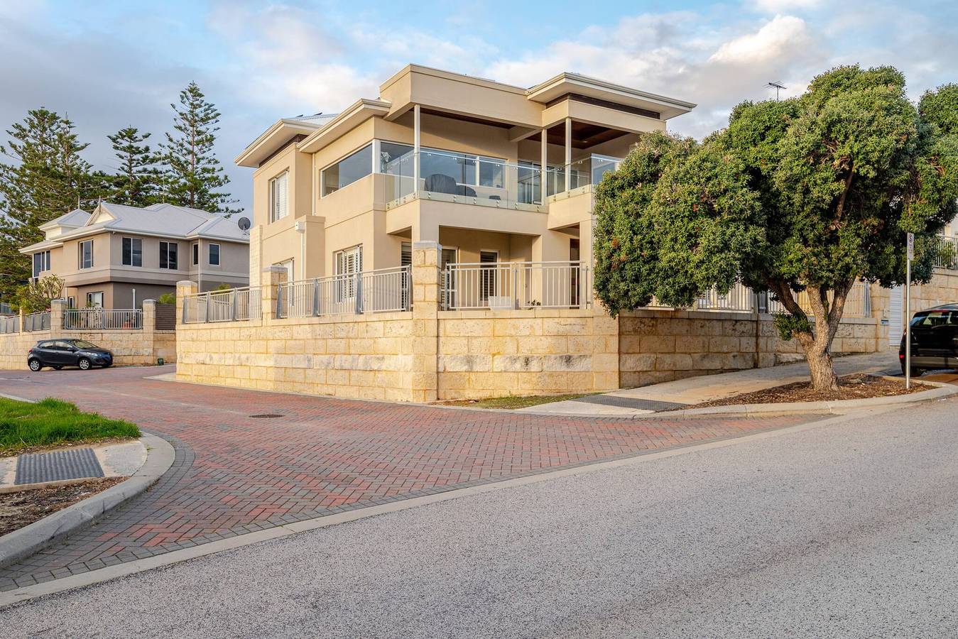 In der Mindarie Marina gelegen, ein Luxushaus in perfekter Lage in Mindarie, Perth