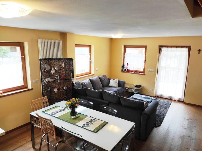 Ferienwohnung für 4 Personen, mit Balkon und Terrasse sowie Garten in Valles