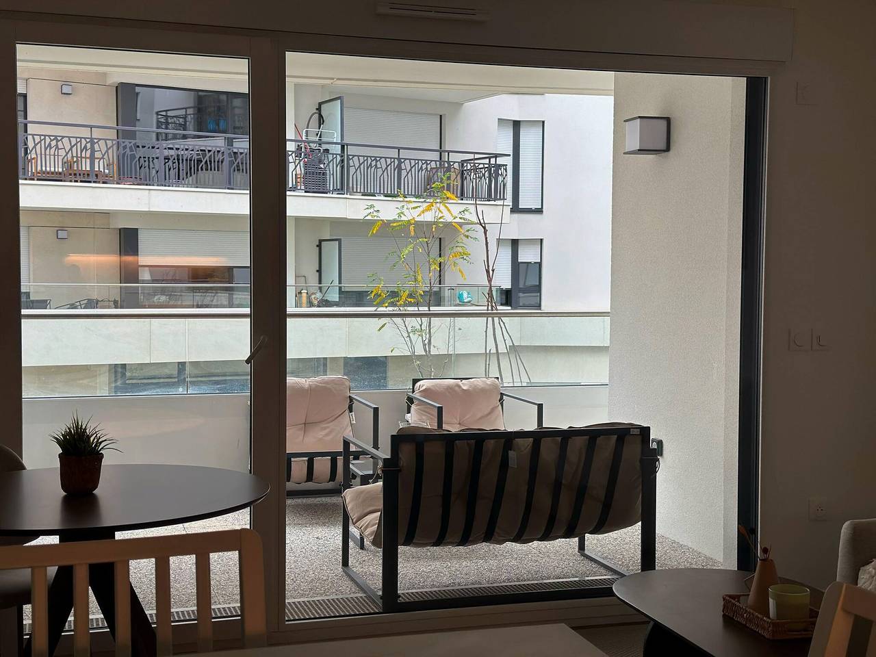 Appartement entier, L'endroit idéal pour Colombes avec une grande terrasse privée in Colombes, Hauts-de-Seine