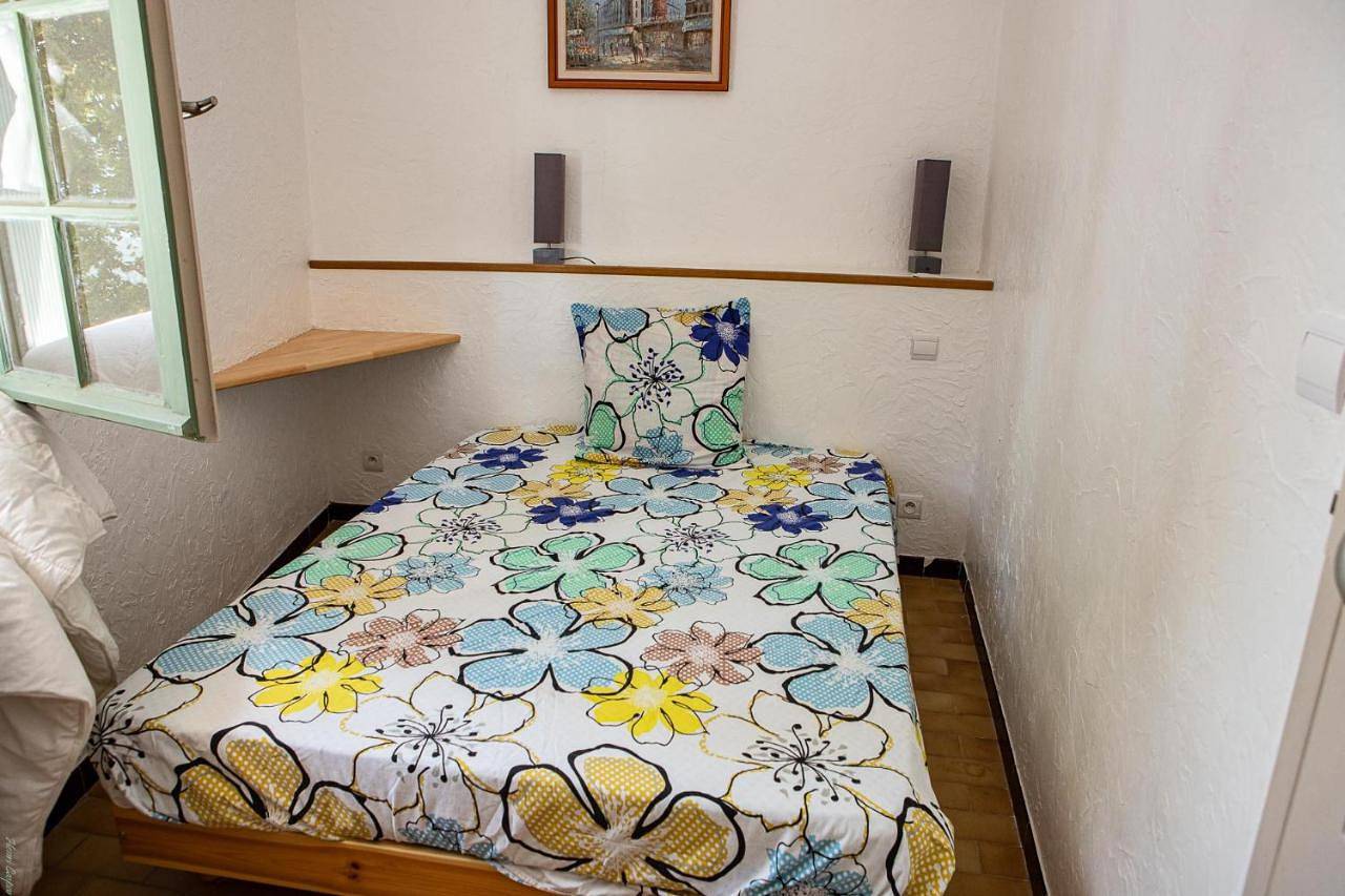 Appartement entier, One-Bedroom Apartment in Revest-les-Roches, Côte méditerranéenne (France)