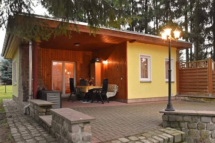 Ferienhaus für 2 Personen, mit Terrasse und Garten in Falkenstein