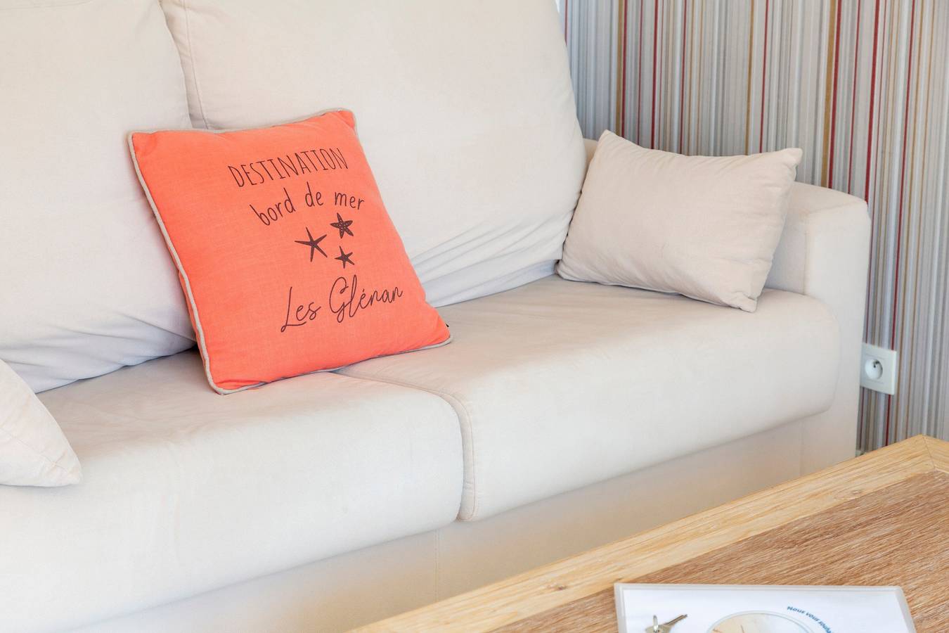 Appartement entier, Appartement 'Beg Meil Centre, 300 M De La Plage' avec piscine partagée, jardin partagé et Wi-Fi in Fouesnant, Côte de Cornouaille