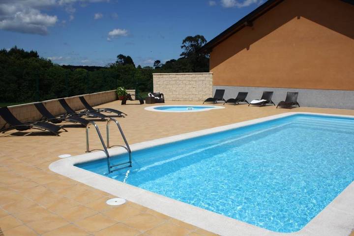 Casa rural para 3 personas, con Terraza además de Jardín y Piscina en Eo-Navia