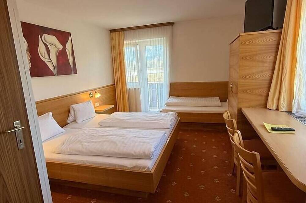 Pension Plattenhof - 4 in Telfs, Innsbruck Land