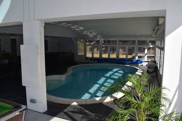 Gîte pour 6 personnes, avec piscine et jacuzzi à Rixheim