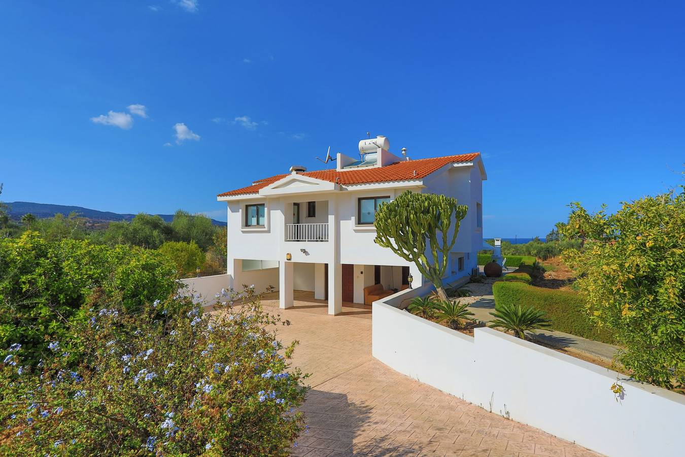 Villa Stavriella, large pool, secluded, sea views in South Cyprus