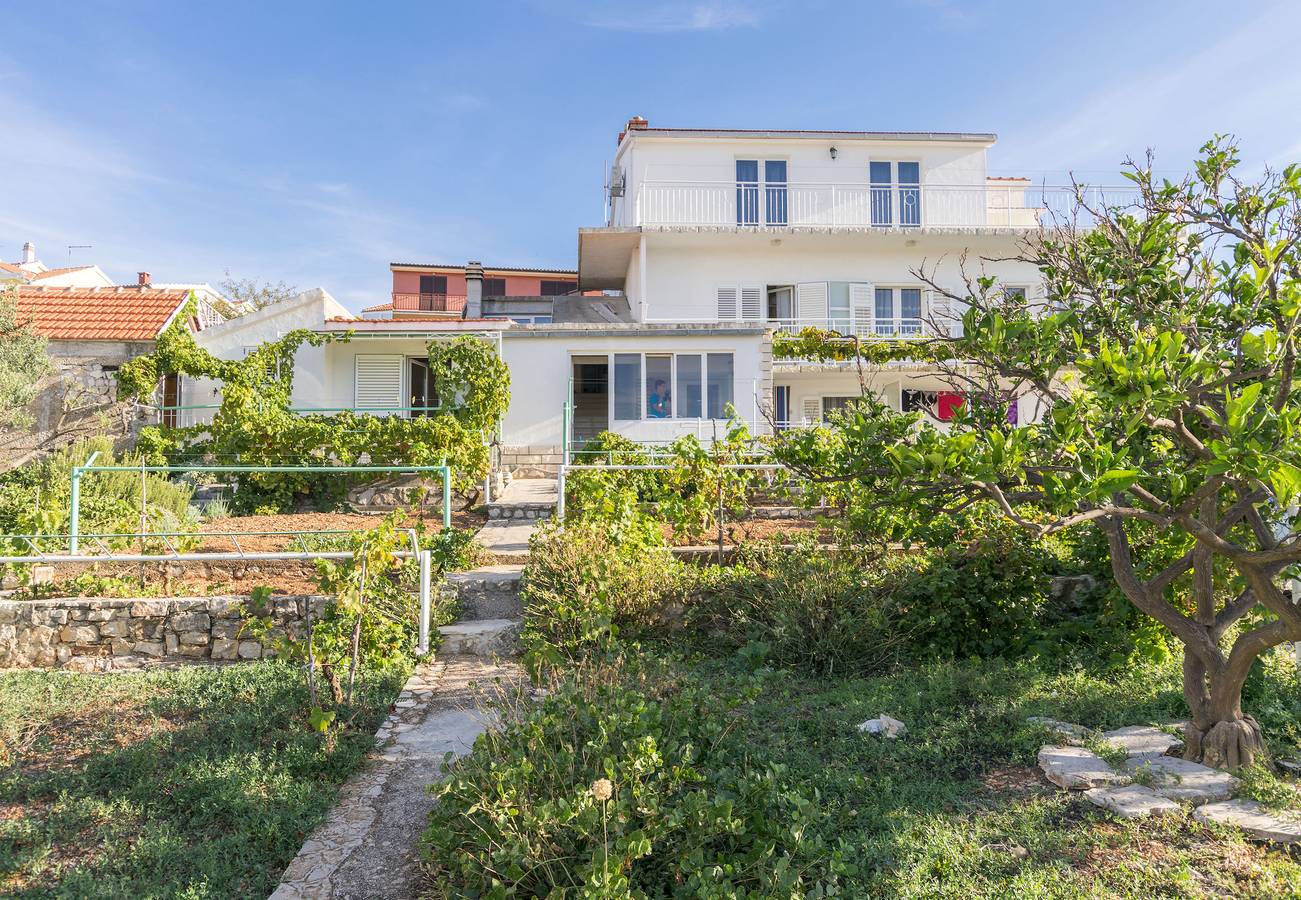 Ganze Wohnung, Apartments and Room Milka-Jere in Primosten, Šibenik-Knin