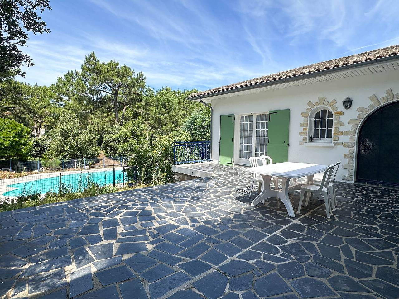 Villa spacieuse avec piscine et jardin pour 15 pers. in La Palmyre, Les Mathes