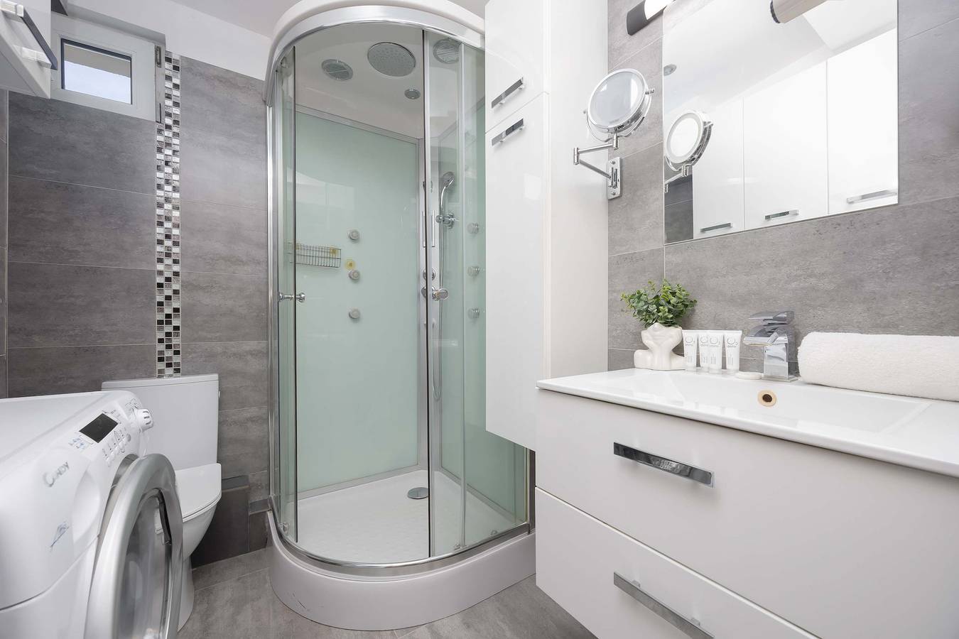 Apartamento entero, Modern Apartment | Separate Bedroom | City View in Varsovia, Mazovia (región)