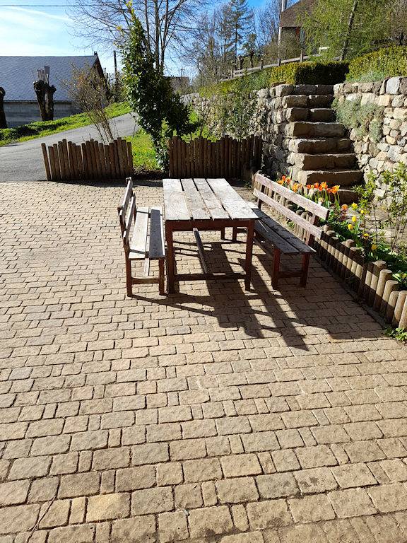 Gîte pour 2 personnes, avec terrasse et jardin