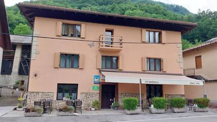 Gîte pour 2 personnes, avec jardin ainsi que vue et terrasse à Tolmin