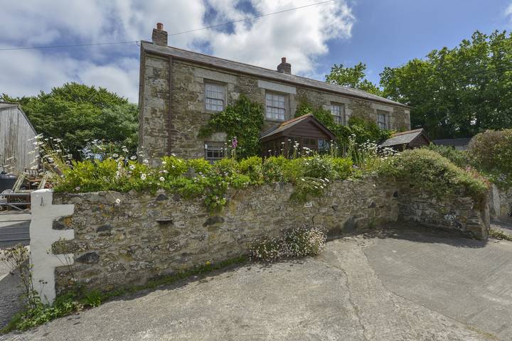 Holiday rental for 4 people in The Lizard Peninsula
