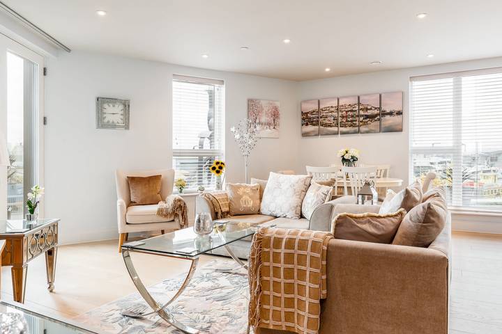 Holiday rental for 5 people, with balcony/terrace, child-friendly in Poole