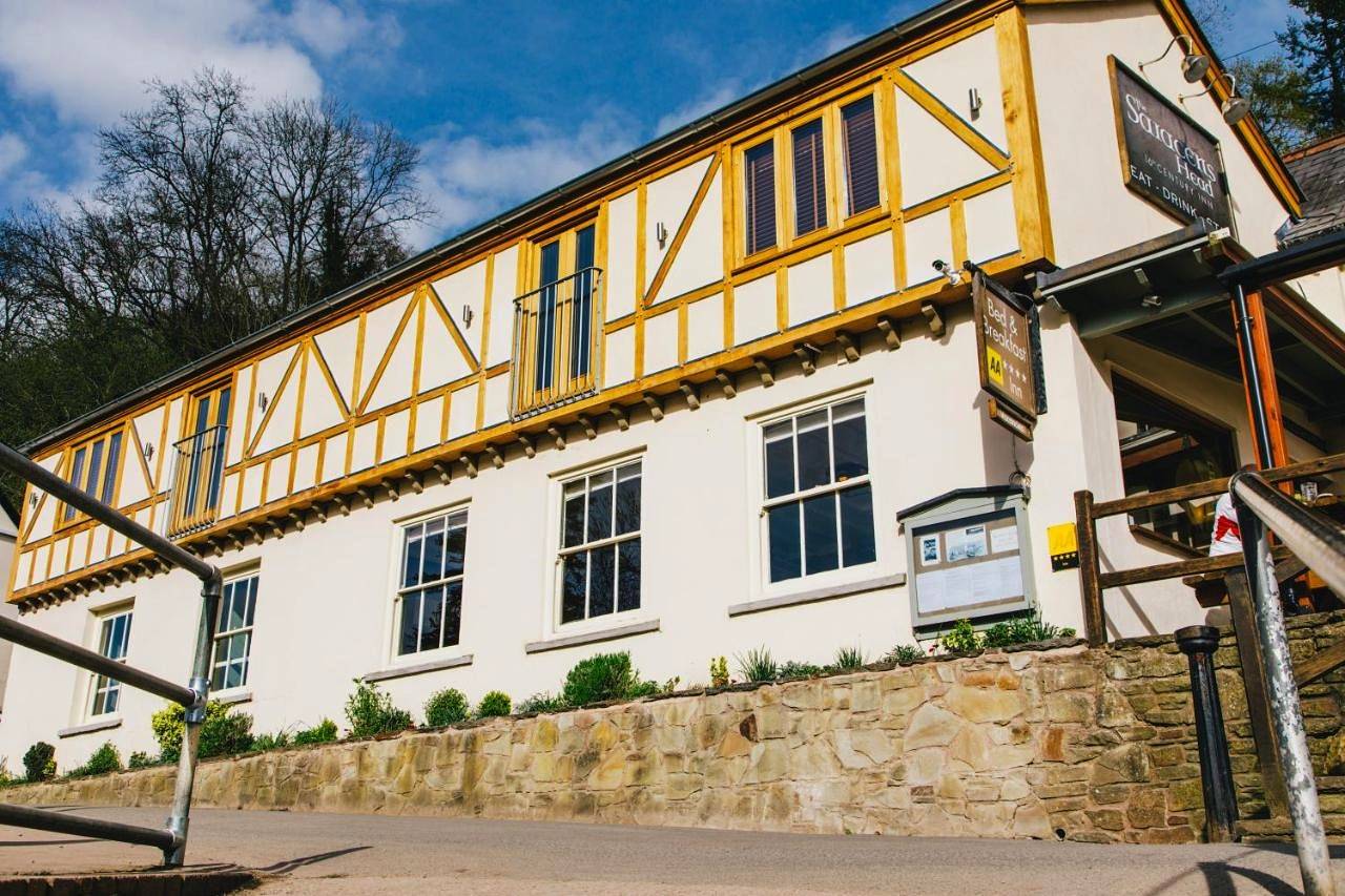Standard Twin Room in Symonds Yat, Herefordshire