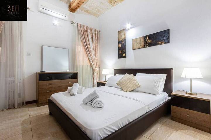 Ganze Wohnung, Seafront - Top Location, Top floor with Wifi & Ac in Valletta, Insel Malta