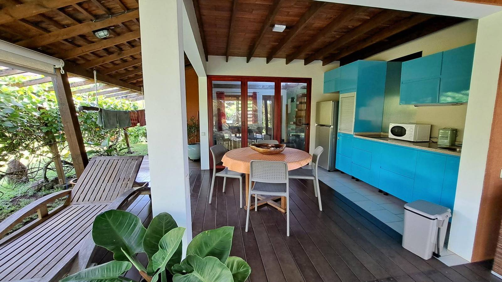 Entire apartment, Villa Kokuu in Taravao in Taiarapu-Est, Tahiti